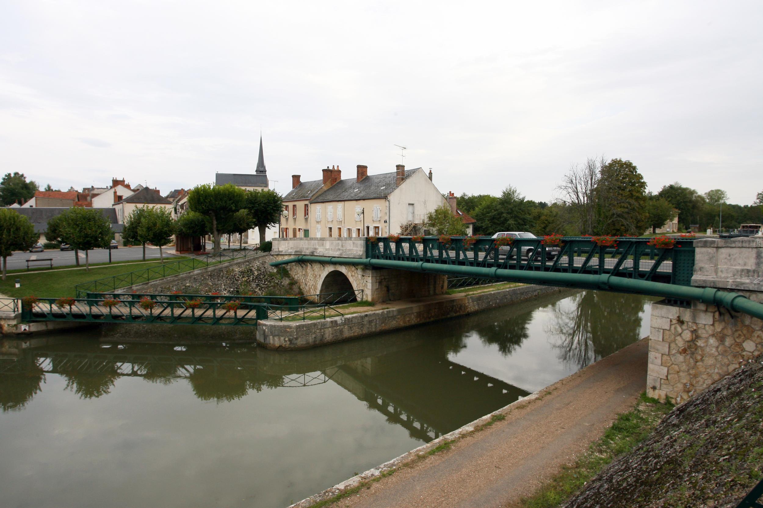 Ouzouer sur Trézée